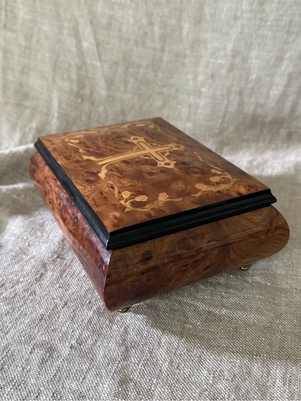 Giglio Asla Italy inlaid wood jewelry music box Cross with Flowers Unforgettable